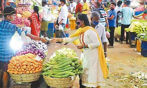 கோயம்பேடு காய்கறி சந்தைக்கு இன்று விடுமுறை...!