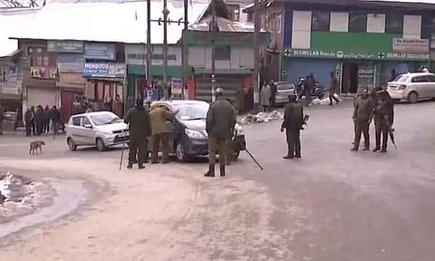 ஜம்மு காஷ்மீரில் 2 தீவிரவாதிகள் சுட்டுக்கொலை..!