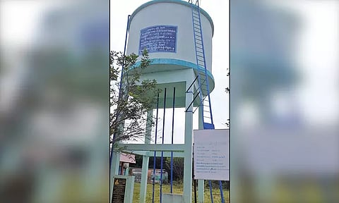 காட்சி பொருளாக மாறிய மேல்நிலை குடிநீர் தேக்க தொட்டி - பயன்பாட்டுக்கு கொண்டுவர பொதுமக்கள் கோரிக்கை