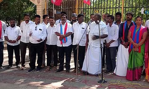 விடுதலை சிறுத்தைகள் கட்சியினர் ஆர்ப்பாட்டம்