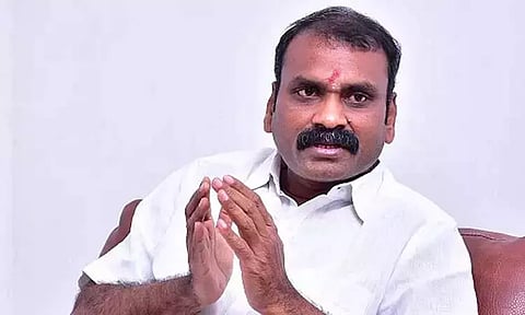மத்திய அரசு பணிகளில் தமிழ்நாடு இளைஞர்கள் அதிகம் வர வேண்டும் - மத்திய இணை மந்திரி எல்.முருகன்