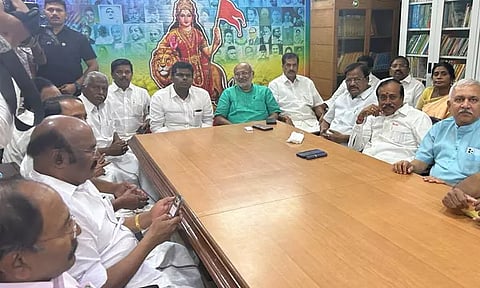 கூட்டணியா...? தனித்து போட்டியா...? - அண்ணாமலையுடன் ஈபிஎஸ் தரப்பு சந்திப்பு...!