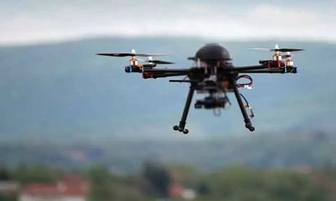 பாகிஸ்தான் எல்லையில் போதைப்பொருளுடன் பறந்து வந்த டிரோன் சுட்டு வீழ்த்தப்பட்டது