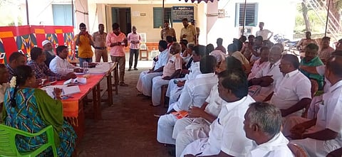 மீன்பிடி குத்தகைக்காகபெரியகுளம் தாமரைக்குளம் கண்மாய் ரூ.12 லட்சத்துக்கு ஏலம்