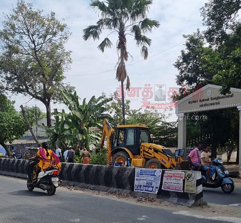 பள்ளிபாளையத்தில் ஆக்கிரமிப்புகள் அகற்றம்