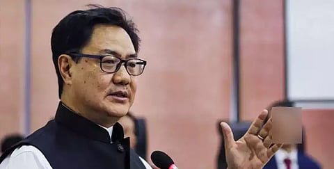 நீதிபதிகளின் பணி, தீர்ப்பு விவரங்களை கவனித்து வருகின்றனர் மக்கள்: மத்திய சட்ட மந்திரி பேச்சு