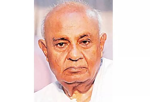 வெறுப்பு, வன்முறைக்கு எதிராக போராடும் ராகுல் காந்தி; தேவேகவுடா பாராட்டு