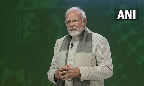 தேர்வு எழுதும் மாணவர்களுடன் பிரதமர் மோடி கலந்துரையாடல்