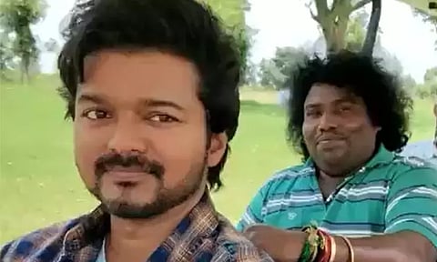 வாரிசு படப்பிடிப்பு தளத்தில் எடுத்த வீடியோவை பகிர்ந்த நடிகர் யோகி பாபு...!