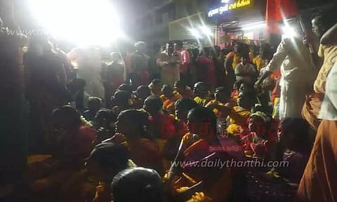 சாலை மறியலில் ஈடுபட்ட 50 பேர் கைது