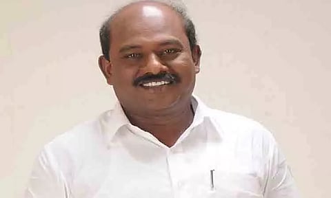 வணிகர்களுக்கு இடையூறு இல்லாமல் சோதனை நடத்த வேண்டும்