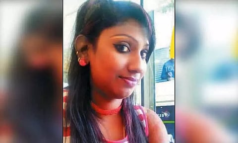 கார் நிறுத்துவதில் தகராறு: நடிகர் தாடி பாலாஜியின் மனைவி கைது