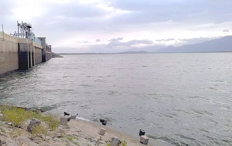 53 அடியாக குறைந்த வைகை அணை நீர்மட்டம்