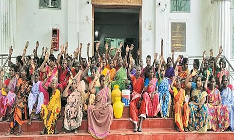 குடிநீர் பிரச்சினையை தீர்க்க வலியுறுத்தி வட்டார வளர்ச்சி அலுவலகத்தை கிராம மக்கள் முற்றுகை