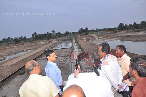 ரூ.13½ கோடியில் ஆற்றின் குறுக்கே அணை கட்டும் பணிகளை கூடுதல் தலைமை செயலாளர் ஆய்வு