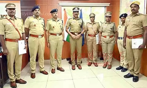 சிறப்பாக பணிபுரிந்த போலீசாருக்கு டி.ஜி.பி. பாராட்டு சான்றிதழ்