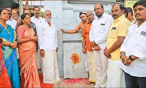 புரசைவாக்கம் கங்காதீசுவரர் கோவிலில் ரூ.1.25 கோடியில் திருப்பணிகள் - அமைச்சர் சேகர்பாபு தொடங்கி வைத்தார்