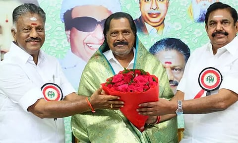 தென்னரசு தான் அதிமுக வேட்பாளர்;இரு அணிகளுக்கும் ஒப்புதல் படிவம் வழங்கப்படும்- அவைத் தலைவர் தமிழ்மகன் உசேன்