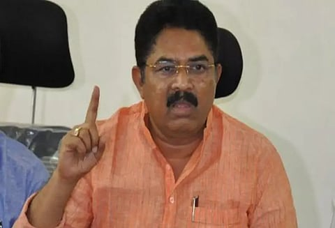 முறைகேட்டில் ஈடுபடும் அதிகாரிகளை சிறைக்கு அனுப்புவேன்; மந்திரி அசோக் எச்சரிக்கை