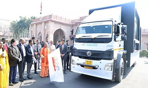 ஜி-20: டிஜிட்டல் இந்தியா நடமாடும் வாகனம்; உ.பி.யில் யோகி ஆதித்யநாத் துவக்கி வைத்தார்...!