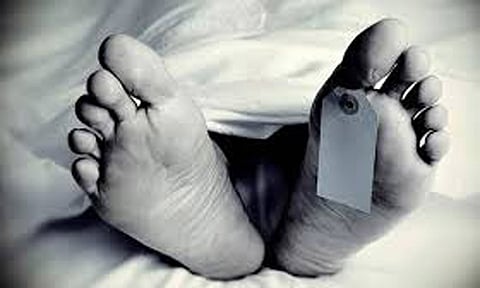 கார் மோதி காய்கறி வியாபாரி பலி