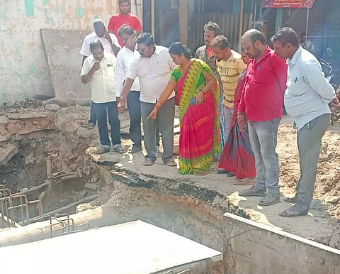 கழிவுநீர் கால்வாய் அமைக்கும் பணி