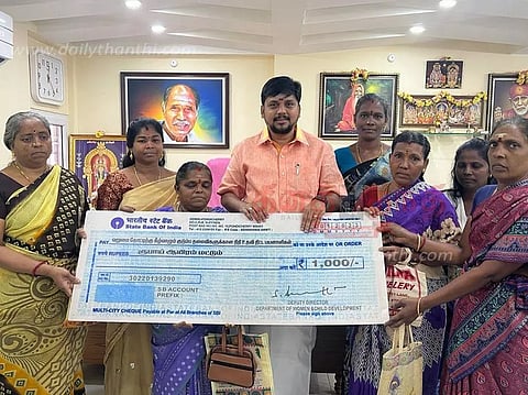குடும்ப தலைவிகளுக்கு ரூ.1,000 உதவித்தொகை