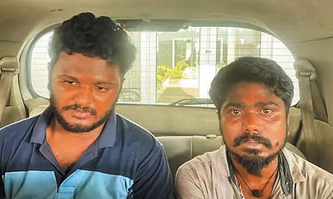 வாடகை வீடு கேட்பது போல் நடித்து மூதாட்டியிடம் நகை பறித்த கொள்ளையர்கள்