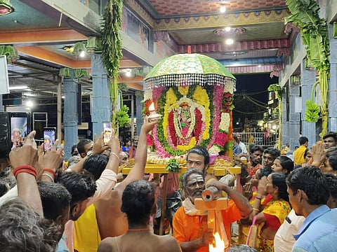 முத்தாரம்மன் சப்பர பவனி