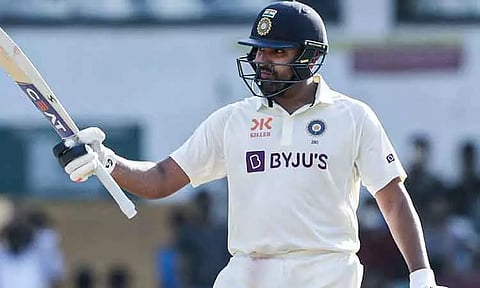 நாக்பூர் டெஸ்ட்: ரோகித் சர்மா அரை சதம்- முதல் நாள் ஆட்டநேர முடிவில் இந்தியா 77/1