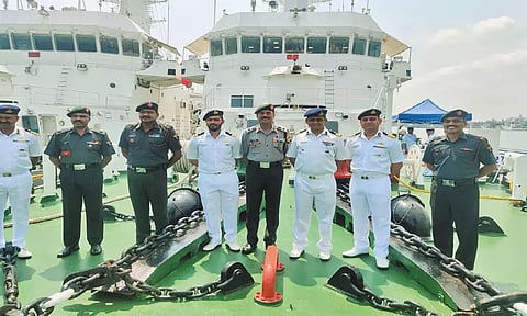 இரு படைகளுக்கு இடையே உறவை மேம்படுத்த இந்திய கடலோர காவல்படை-அசாம் ரைபிள்ஸ் உயர் அதிகாரிகள் கலந்துரையாடல்