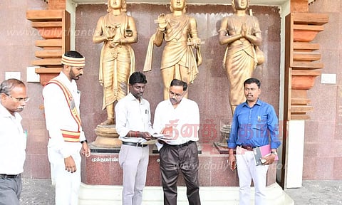 சீர்காழி தமிழிசை மூவர் மணிமண்டபத்தில் சீரமைப்பு பணிகள்