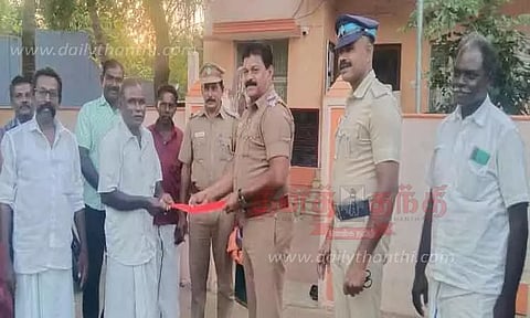 சாலை பாதுகாப்பு விழிப்புணர்வு நிகழ்ச்சி