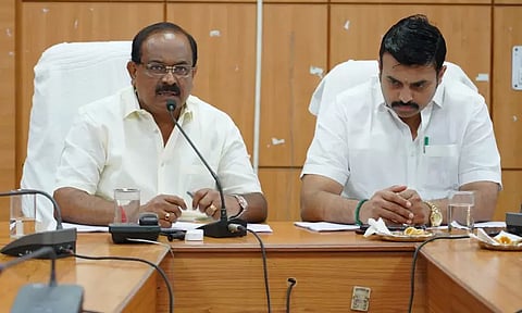 ரேஷன் கடைகளில் கண்கருவிழி பதிவு மூலம் பொருட்கள் வழங்க விரைவில் நடவடிக்கை - அமைச்சர் சக்கரபாணி