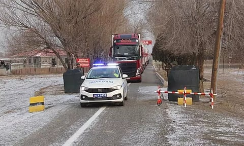 துருக்கி நிலநடுக்க பாதிப்பு; 30 ஆண்டுகளுக்கு பின் திறக்கப்பட்ட ஆர்மீனிய எல்லை பகுதி