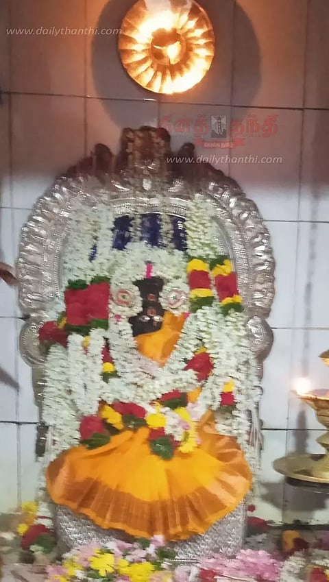 நாட்டு மடம் மாரியம்மனுக்கு சிறப்பு அபிஷேக ஆராதனை