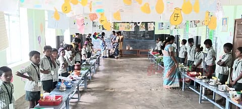 அரசு பள்ளியில் பாரம்பரிய உணவு திருவிழா