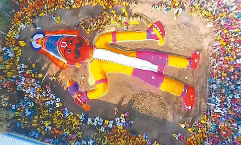 காஞ்சீபுரத்தில் திரவுபதி அம்மன் கோவிலில் துரியோதனன் படுகளம் நிகழ்ச்சி