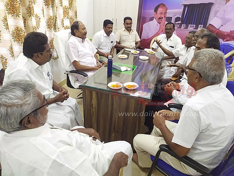 விசைத்தறி தொழிலாளர்கள் வேலை நிறுத்தம் நீடிப்பு