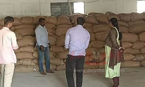 உணவு கடத்தல் தடுப்பு பிரிவு போலீசார் ஆய்வு