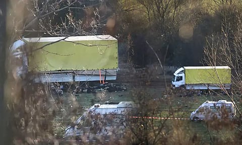 பல்கேரியா: கைவிடப்பட்ட சரக்கு லாரி கண்டெய்னரில் 18 ஆப்கானிய அகதிகள் பிணமாக மீட்பு