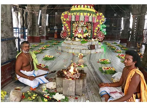 சிவன் கோவில்களில் மகா சிவராத்திரி விழாஏராளமான பக்தர்கள் சாமி தரிசனம்