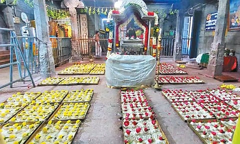 மகா சிவராத்திரியையொட்டி திருத்தணி முருகன் கோவிலில் 1,008 சங்காபிஷேகம்