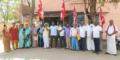 கம்யூனிஸ்டு கட்சியினர் போராட்டம்