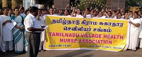 காலிபணியிடங்களை நிரப்ப வலியுறுத்தி நர்சுகள் ஆர்ப்பாட்டம்