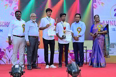 பள்ளிக்கூட ஆண்டு விழா