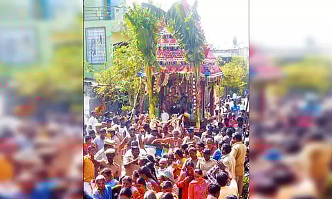 திருப்புட்குழி விஜயராகவ பெருமாள் கோவில் தேரோட்டம் - ஏராளமான பக்தர்கள் சாமி தரிசனம்