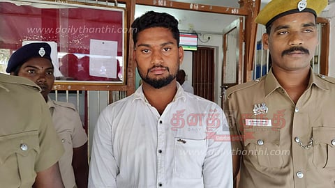 கல்லூரி மாணவியை கடத்தி பலாத்காரம் செய்த டிரைவருக்கு 20 ஆண்டுகள் சிறை