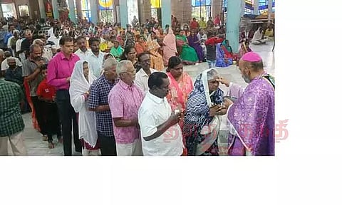 சாம்பல் புதன்கிழமையையொட்டிகிறிஸ்தவ தேவாலயங்களில் சிறப்பு பிரார்த்தனை