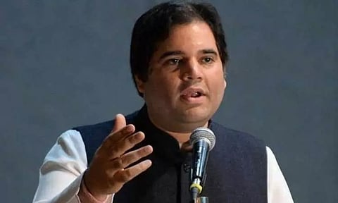 'தொட்டில் முதல் கல்லறை வரை' இலவசங்கள் - அரசியல் கட்சிகள் மீது வருண்காந்தி விமர்சனம்